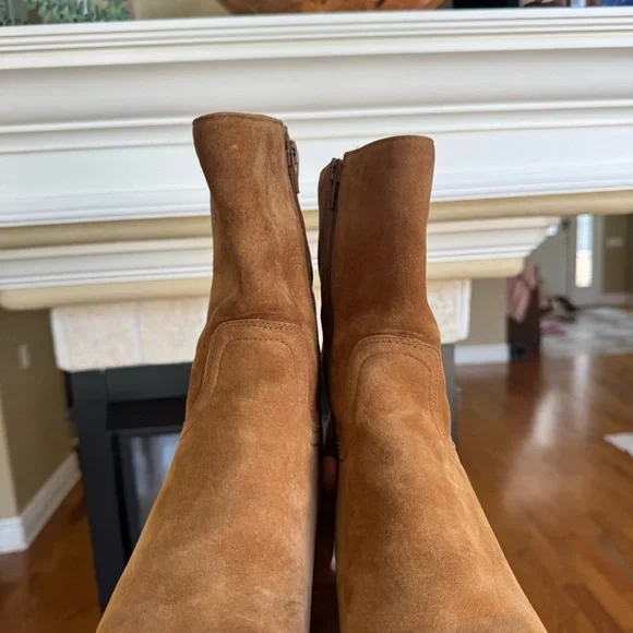 Hush Puppies Tan Heeled Suede Booties Square Toe Fall Western Boho Size 11 - Picture 2 of 8